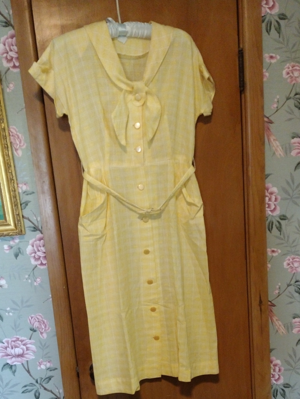 Buttery Yellow 1950s Dress